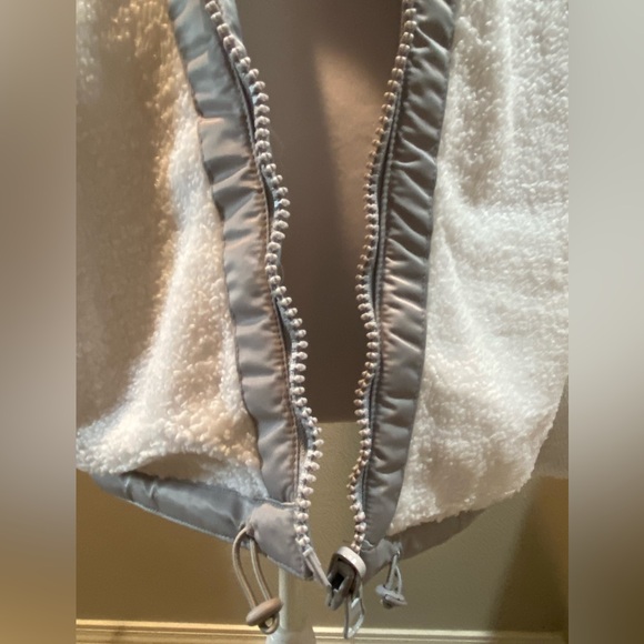 Fabletics Cher Polar Fleece Reversible Jacket NWT - Picture 4 of 5